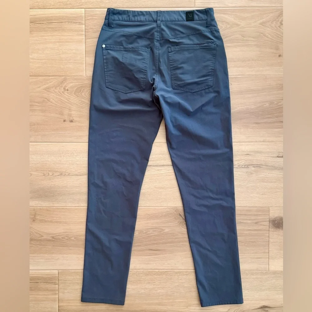 Vuori Meta Athletic Slim Pants in Charcoal Size 28